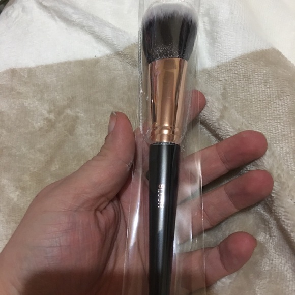 ✨ SHAINA B MIAMI | Blush Brush - Picture 3 of 4